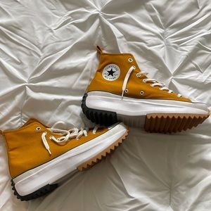 Saying bye bye to these converses in good condition